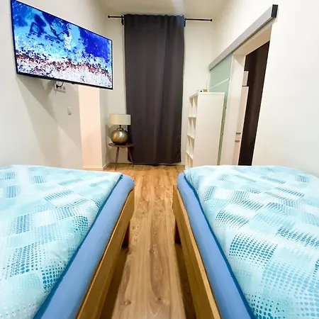 Senator Flat Paulusgasse Apartment