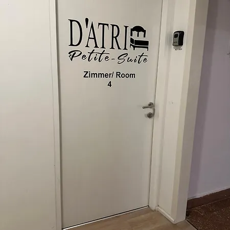 Datri Petite 4 *