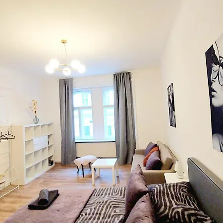 Superior 4 Bedroom Apartment Vienna