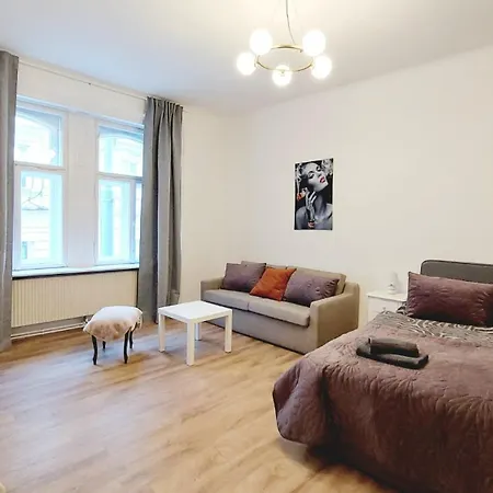 Superior 4 Bedroom Apartment