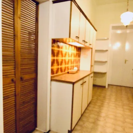 Apartment Cozy In Alserstrasse Area Th Vienna