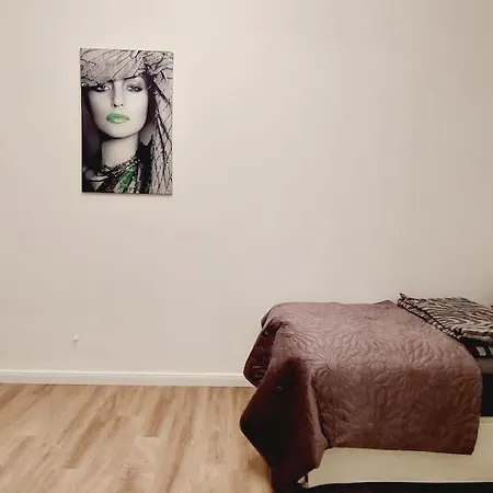 Superior 4 Bedroom Apartment