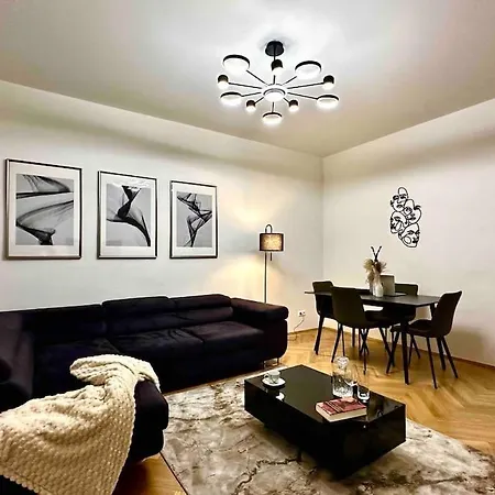 New!l! Exclusive Near Opera Vienna