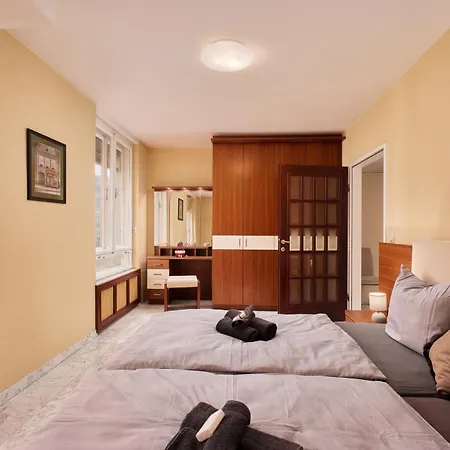 Prestige Luxury Haven W Free Parking And Sauna Vienna