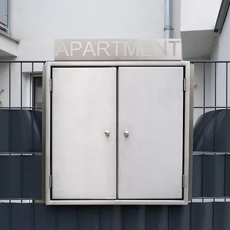 Appartamento Modern With Tiny Garden Near Center