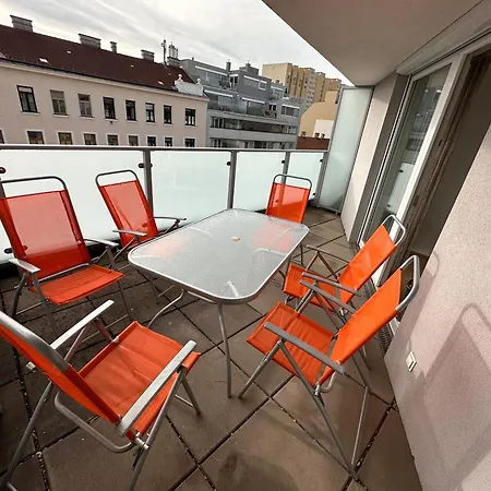 Huge Flat With Terrace & Parking And 3 Bed Vienna