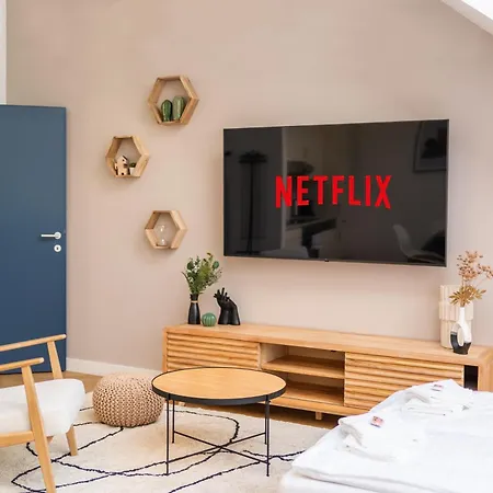 Apartment Myflat - Bright Near Station Wien
