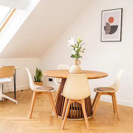 Myflat - Bright Near Station * Wien