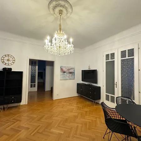 Atelier Lomani Apartmán *