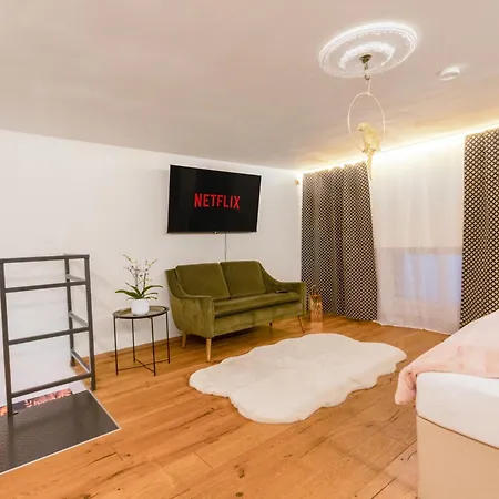 Zentral - Netflix - 2 Stoecke - Arbeitsplatz Apartment