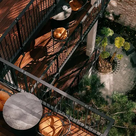 Aparthotel Weltwien Luxury Art & Free Parking 4*