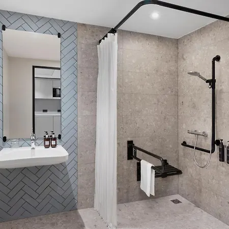 By Marriott East Ξενοδοχείο με διαμερίσματα 4*