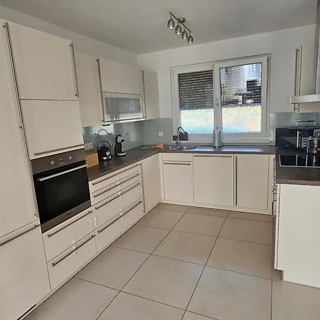 Vakantiehuis Cosy & Elegant Cityhouse With Garden *