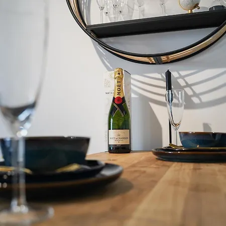 Apartment Central *