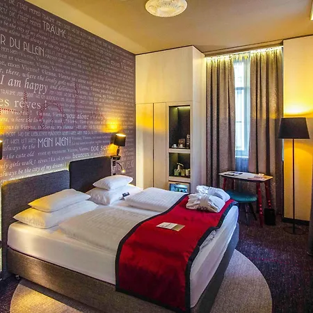 Mercure First 4*