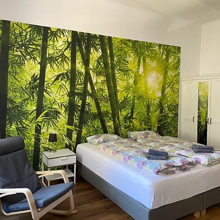 Apartment & Near Reumannplatz *