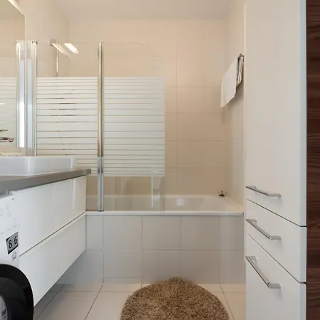 Mit Traumhafter Dachterrasse & Weitblick Lejlighed Wien