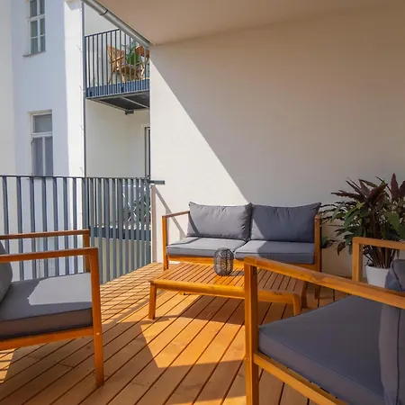 Apartment Bright Stylish With A Huge Terrace In A Location