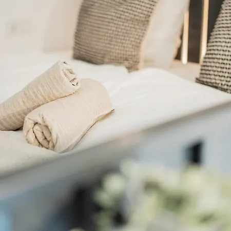 Vandrarhem Chic By Home2 *