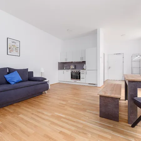 Next To Schoenbrunnpalace Close To Public Transport - Myschoenbrunn *