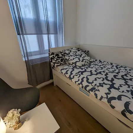 Privatunterkunft Private *