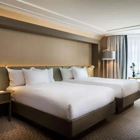 Hilton Plaza