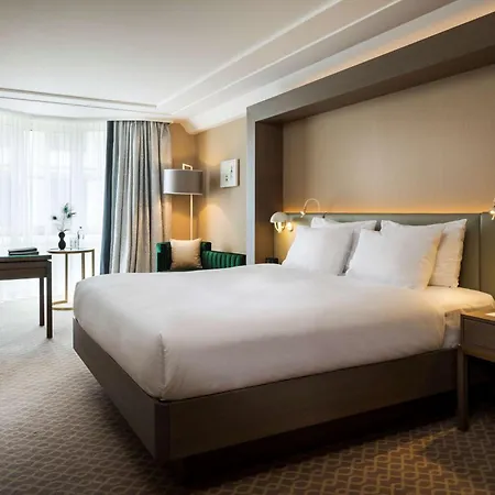 Hotel Hilton Plaza