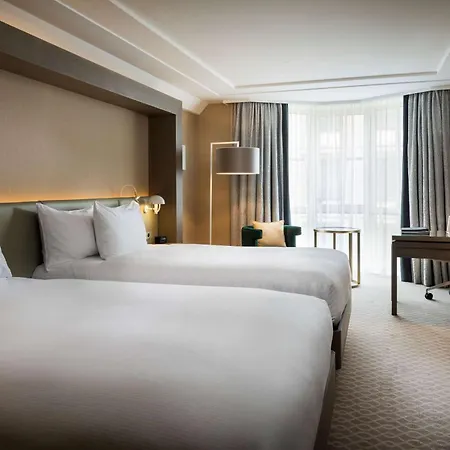 Hilton Plaza 4* Wenen
