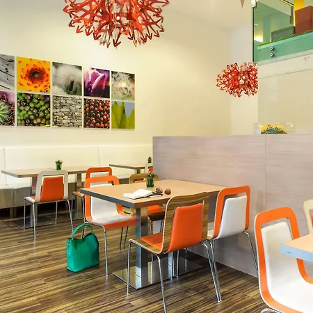 Ibis Messe Hotel 3*