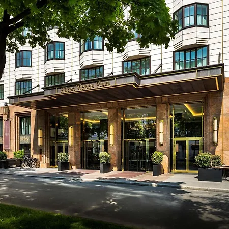 Hilton Plaza 4*