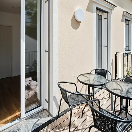 Next To Schoenbrunnpalace Close To Public Transport - Myschoenbrunn