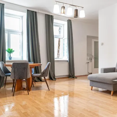 Apartment Welcoming 3br Budget Apt. Well Connected