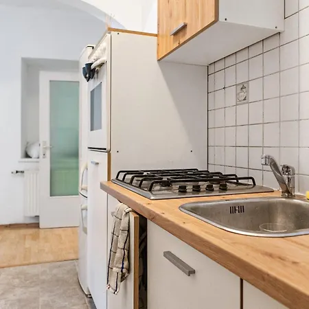 Welcoming 3br Budget Apt. Well Connected Vienna