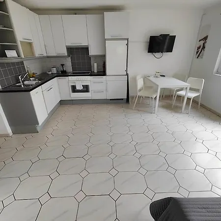 Romantic With Big Terrace And Garden View Apartment *