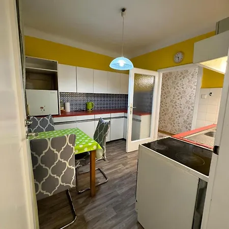 Schoene Angenehme Apartment *