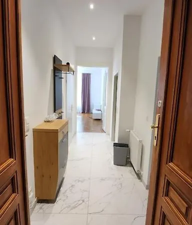 City Apartment *