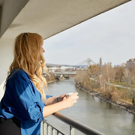 Urban Island I Riverside Apartment Wien