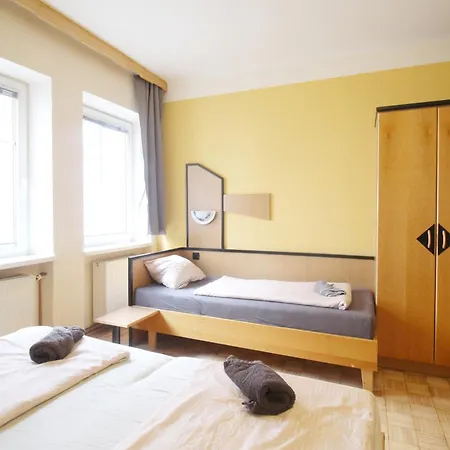 Aparthotel Triple In Hutteldorfer Strasse Area *