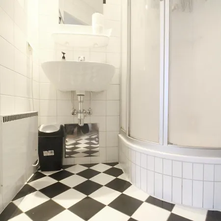 Aparthotel Triple In Hutteldorfer Strasse Area Vienna