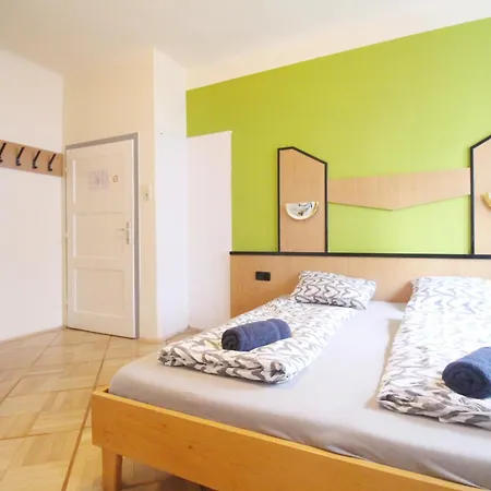 Aparthotel Triple In Hutteldorfer Strasse Area *