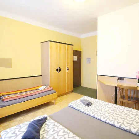 Triple In Hutteldorfer Strasse Area Aparthotel