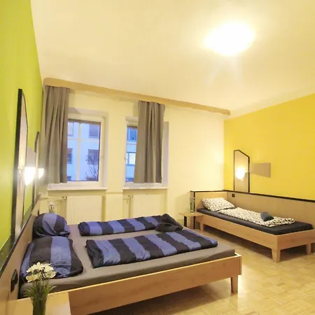 Aparthotel Triple In Hutteldorfer Strasse Area *
