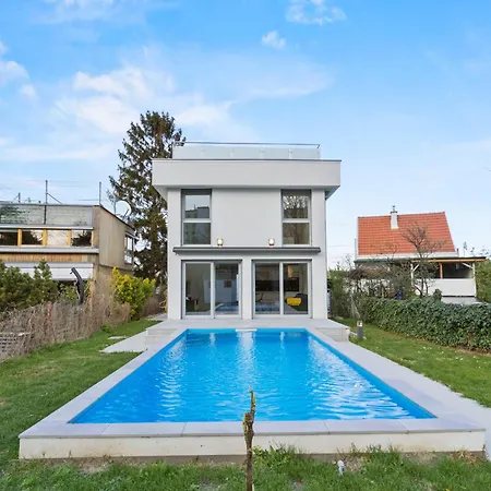 Villa Jaeger Mit Pool In
