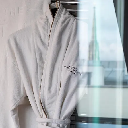 Hotel The 5*