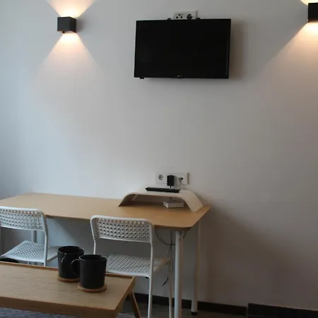 Favorite Studio By Nicole Apartment