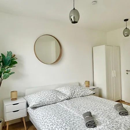 Modern Premium With Balcony Vienna