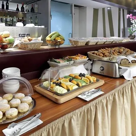 Eurostars Embassy