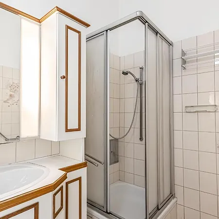 Friendly 4br Shared Apt- Near Downtown * Vienna