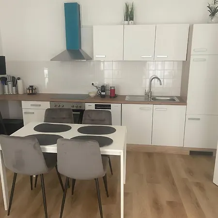 Modernes 60m2 Erdgeschoss Mit Gartenblick - Hundefreundlich Naehe Westbahnhof T5 Apartamento *