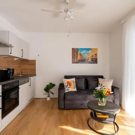 Apartment Sunny 1br With Balcony By Hm Vienna